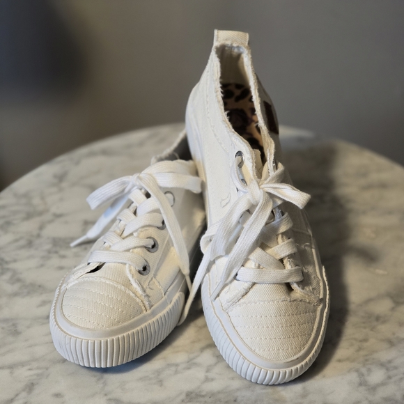 BLOWFISH Malibu Womens White Canvas Sneakers Size 7 LIKE-NEW - Picture 7 of 14